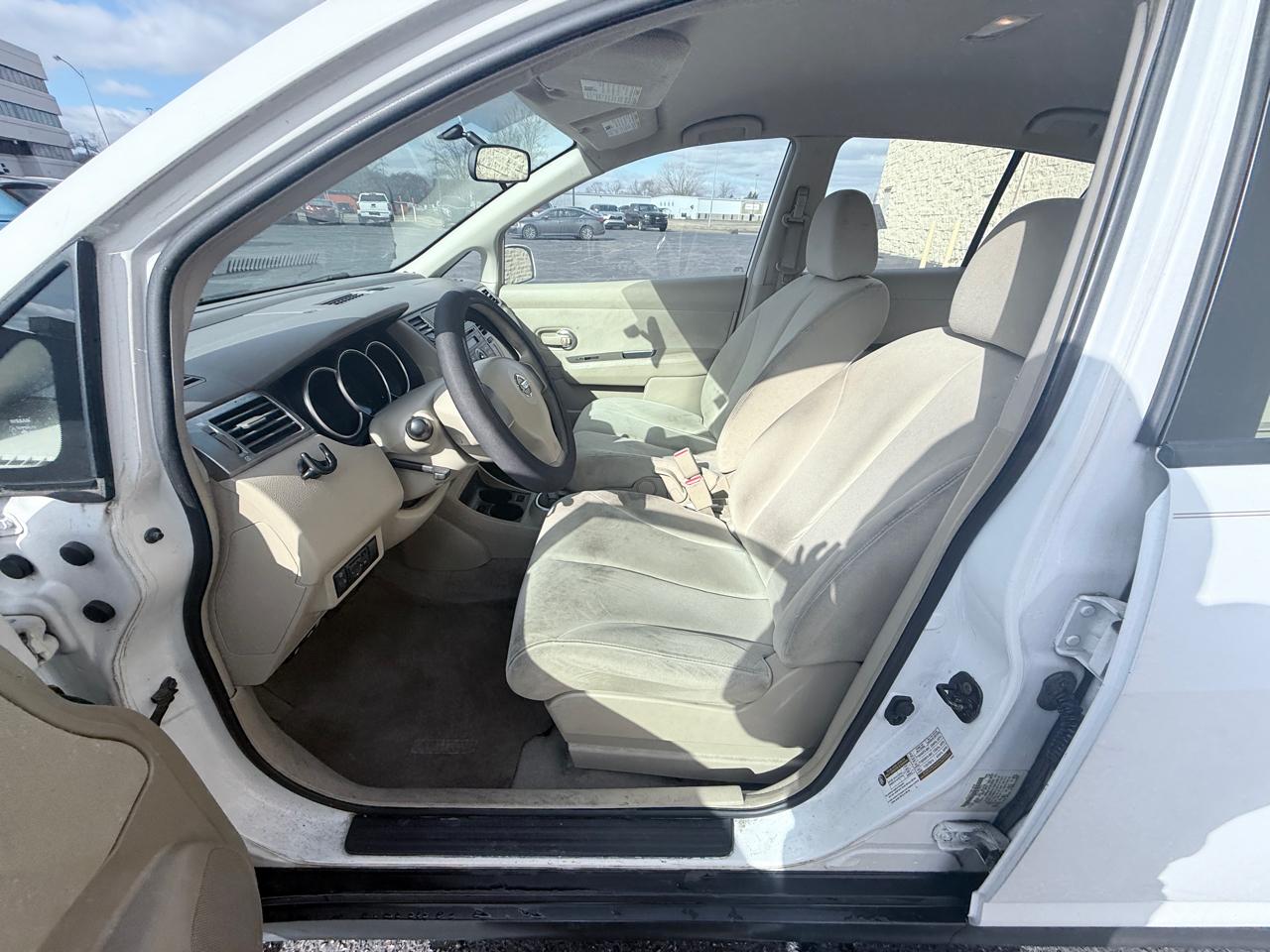 Nissan Versa 1.8 S 2007