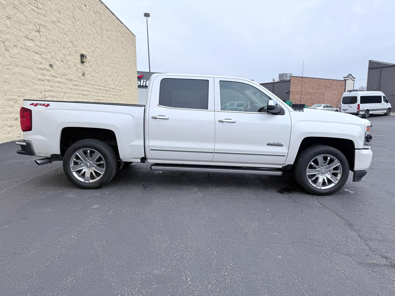 Chevrolet Silverado 1500 High Country Crew Cab Short Box 4WD 2018
