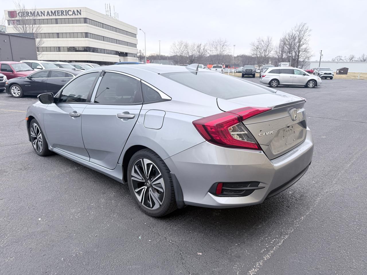 Honda Civic EX-T Sedan CVT 2018