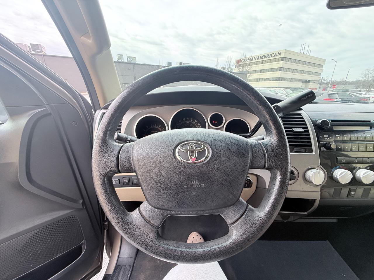 Toyota Tundra Tundra-Grade Double Cab 4.6L 4WD 2013