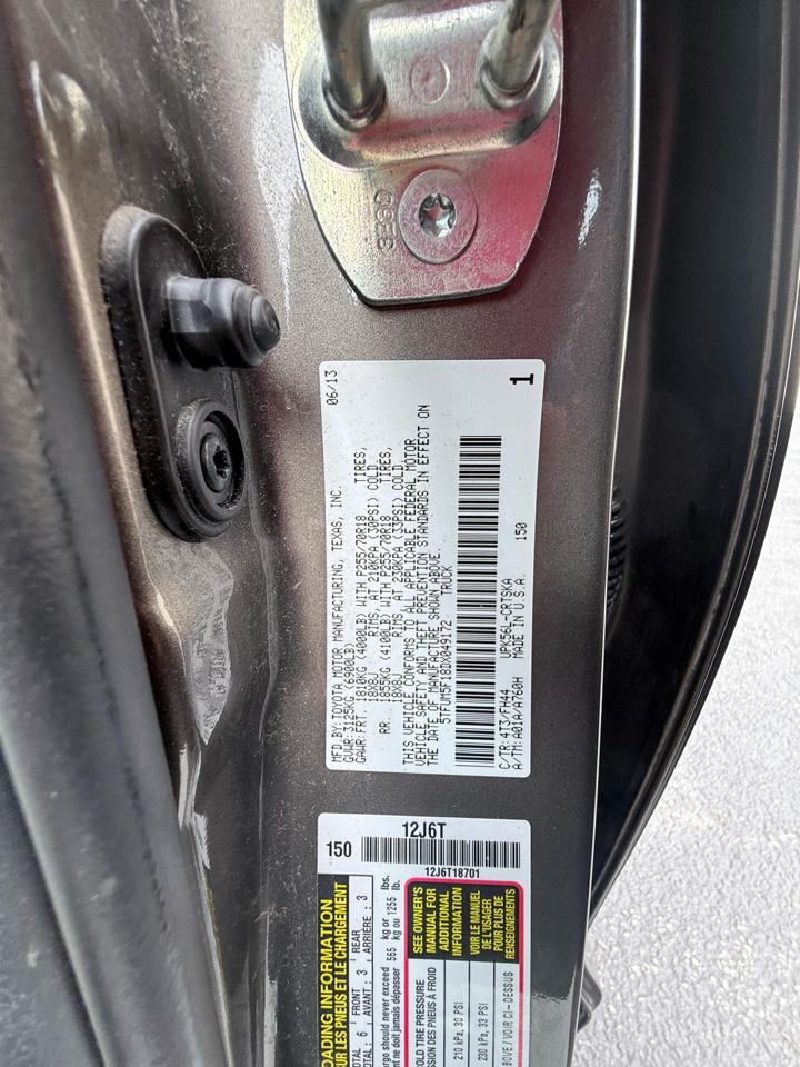 Toyota Tundra Tundra-Grade Double Cab 4.6L 4WD 2013