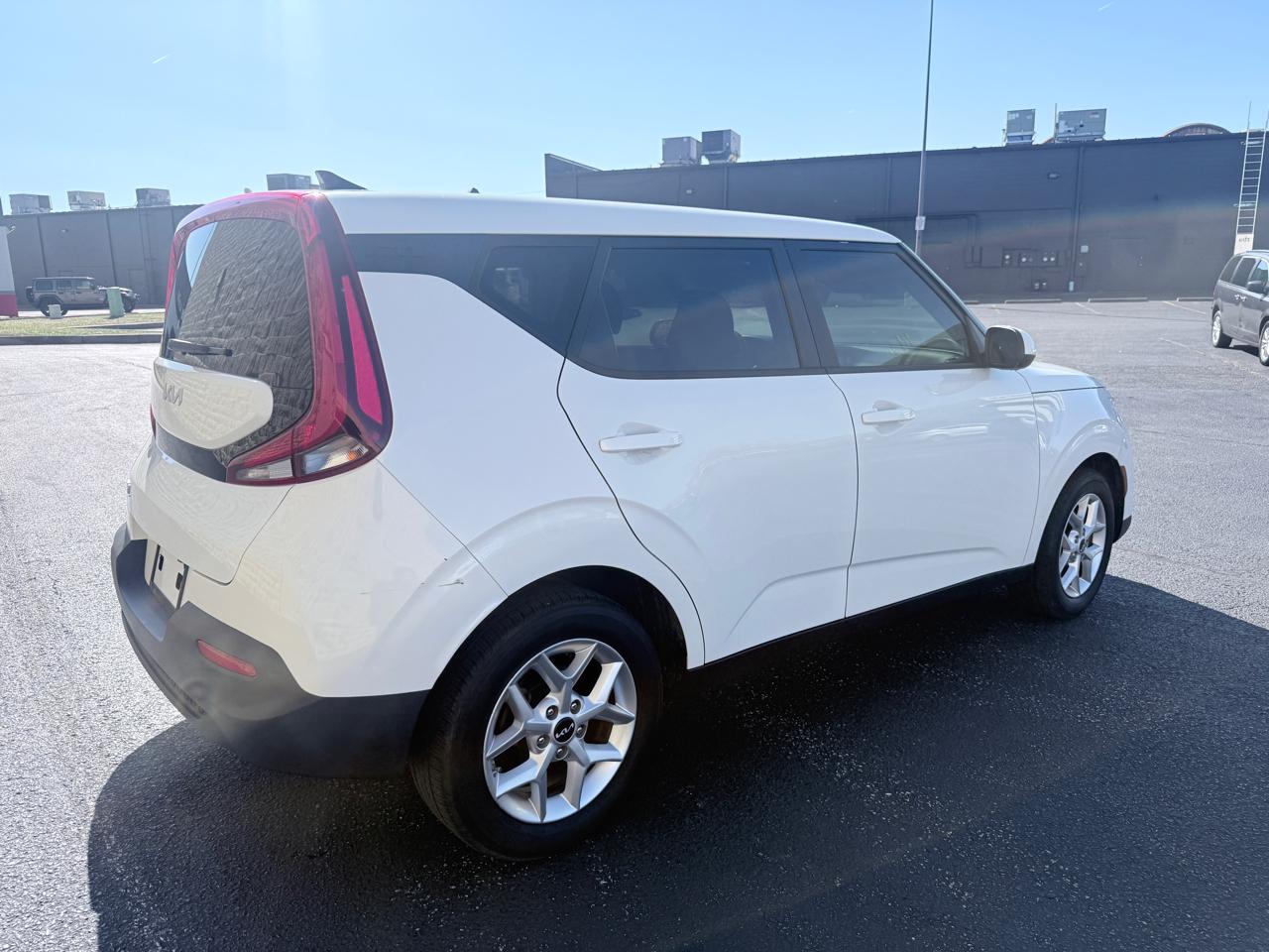 Kia Soul LX CVT 2022