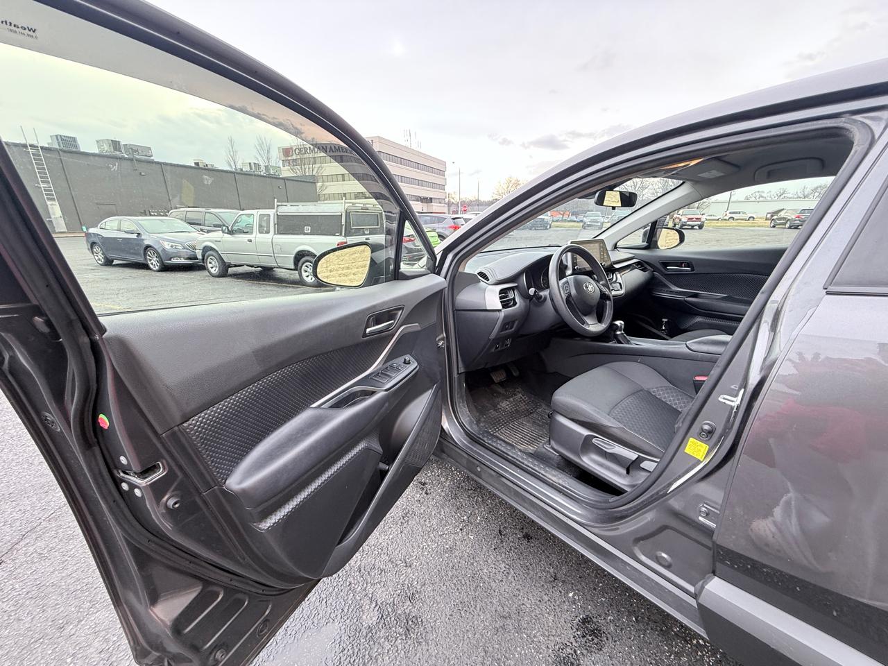 Toyota C-HR XLE 2020