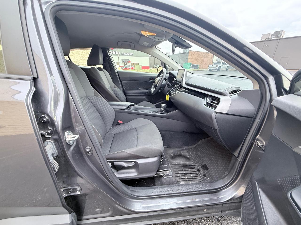 Toyota C-HR XLE 2020