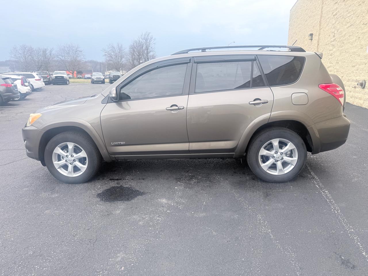 Toyota RAV4 Limited I4 4WD 2010