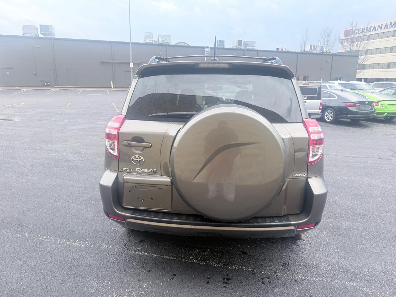 Toyota RAV4 Limited I4 4WD 2010