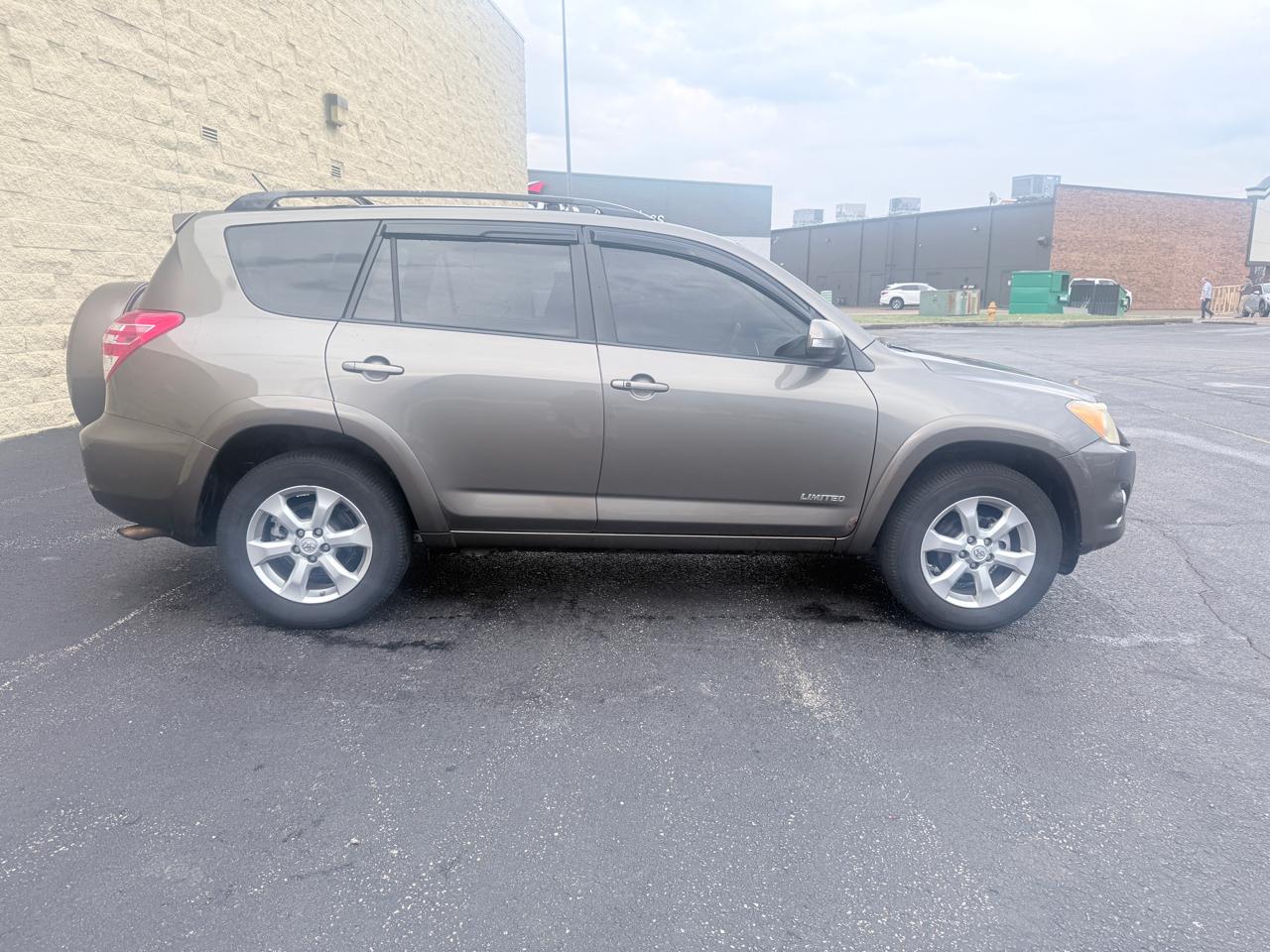Toyota RAV4 Limited I4 4WD 2010