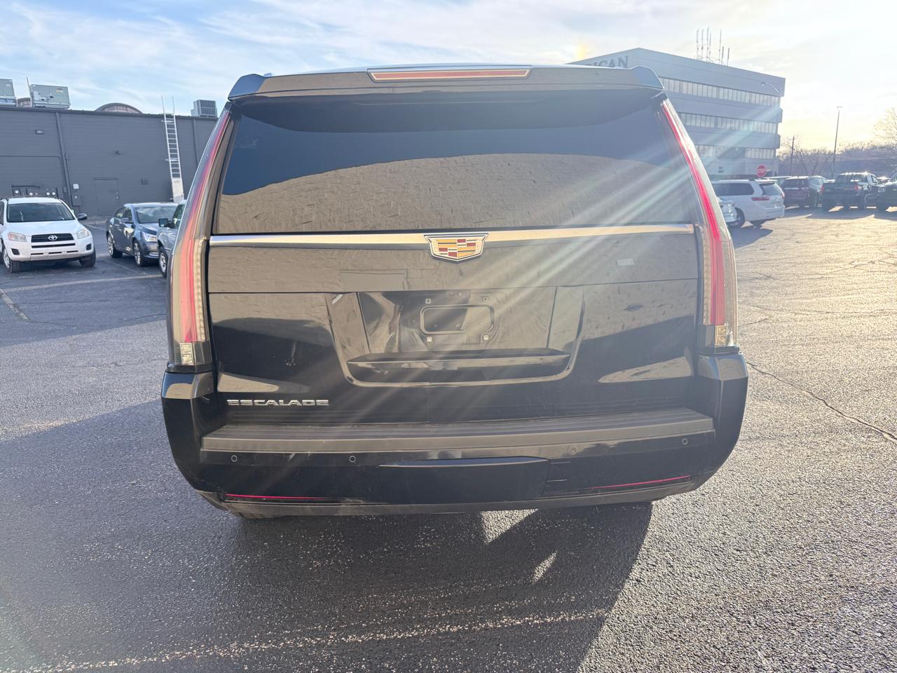 Cadillac Escalade Luxury 4WD 2017