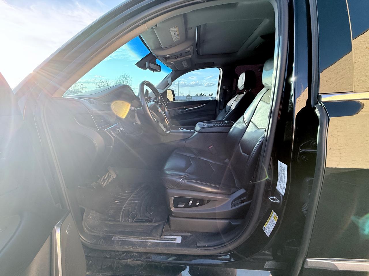 Cadillac Escalade Luxury 4WD 2017