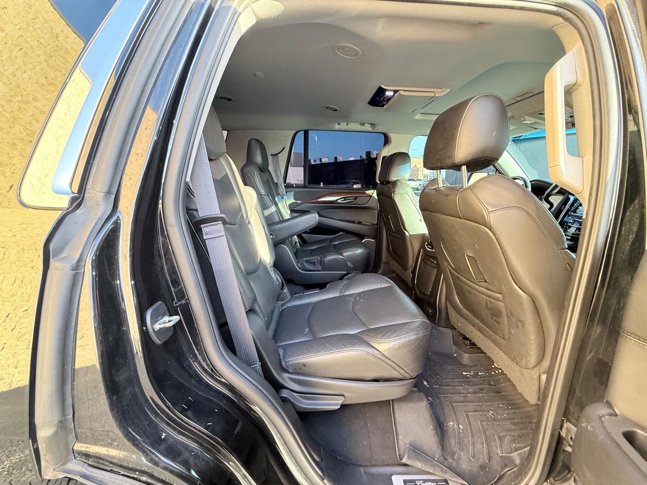 Cadillac Escalade Luxury 4WD 2017