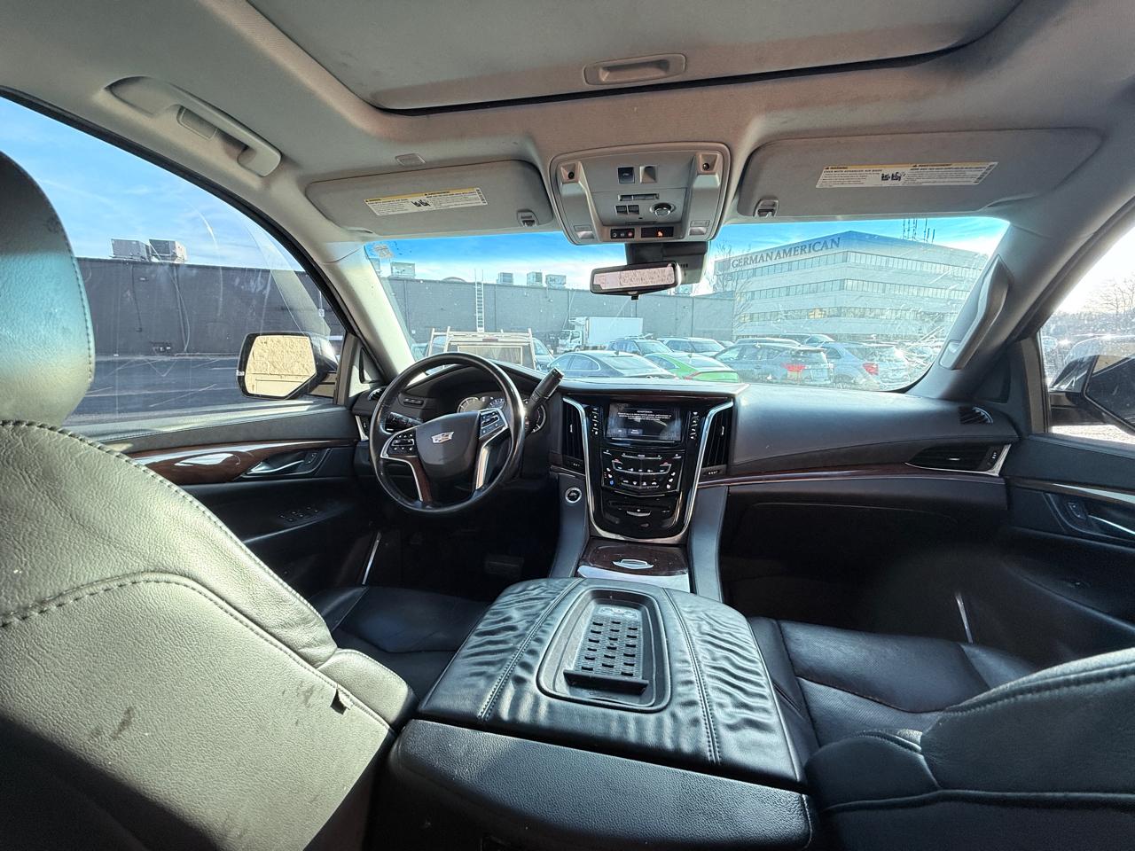 Cadillac Escalade Luxury 4WD 2017