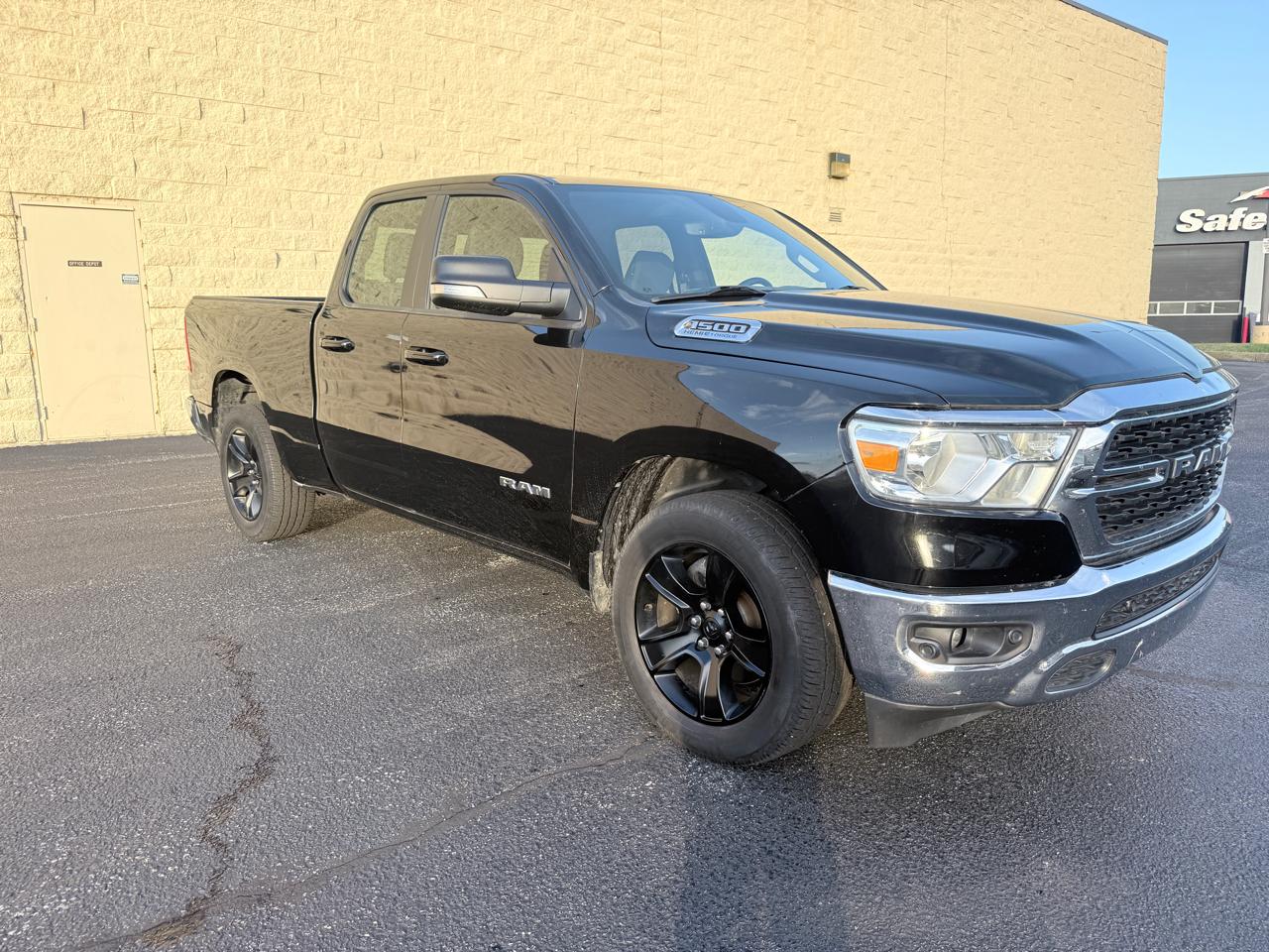 RAM 1500 Big Horn Quad Cab 4WD 2022