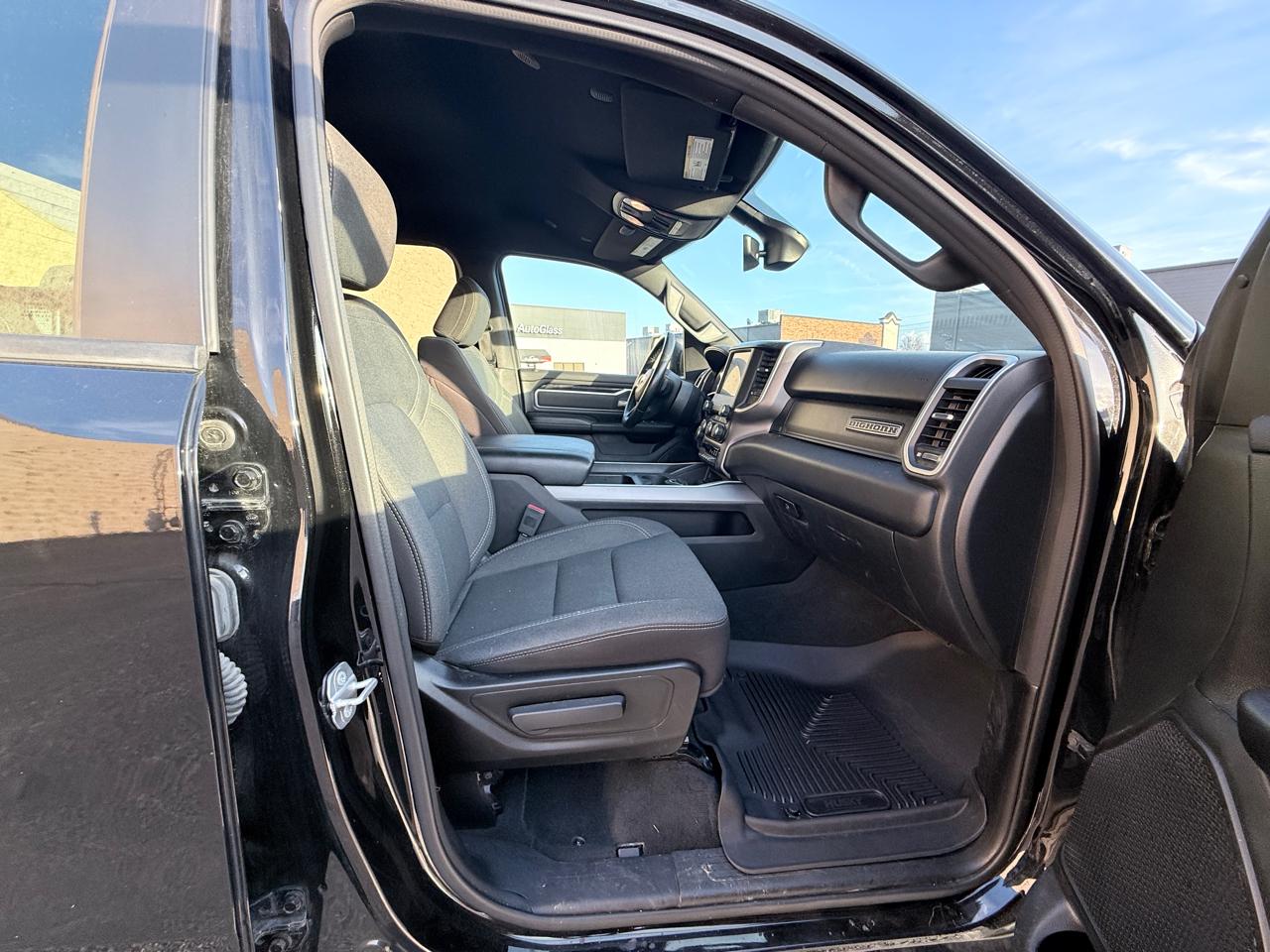 RAM 1500 Big Horn Quad Cab 4WD 2022