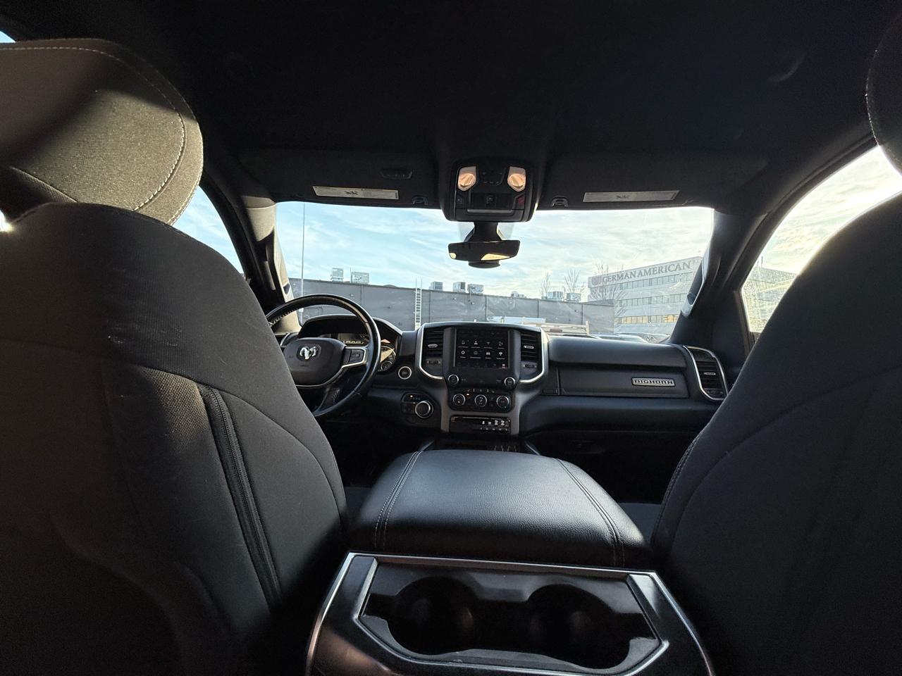 RAM 1500 Big Horn Quad Cab 4WD 2022