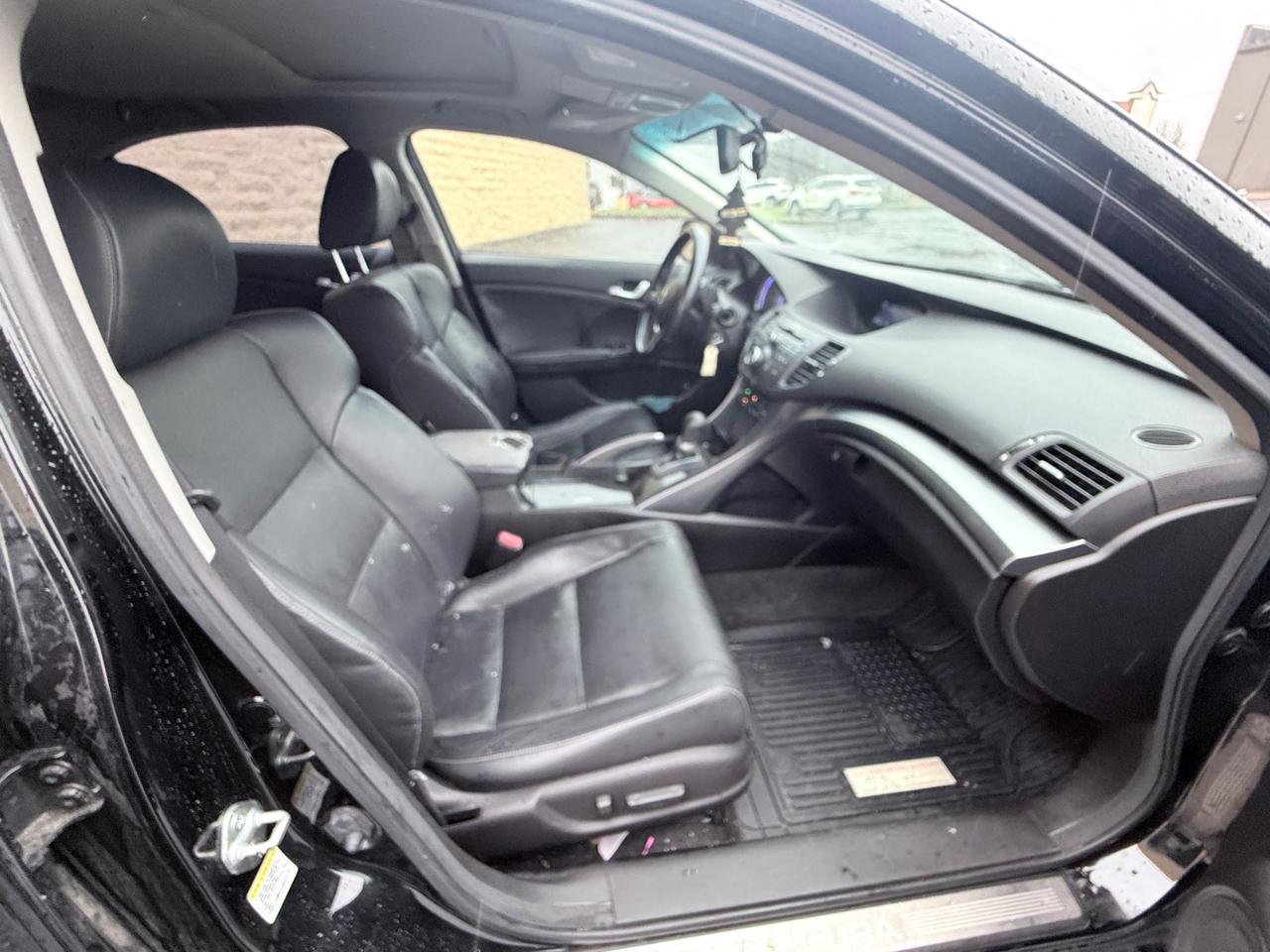 Acura TSX 5-speed AT 2012