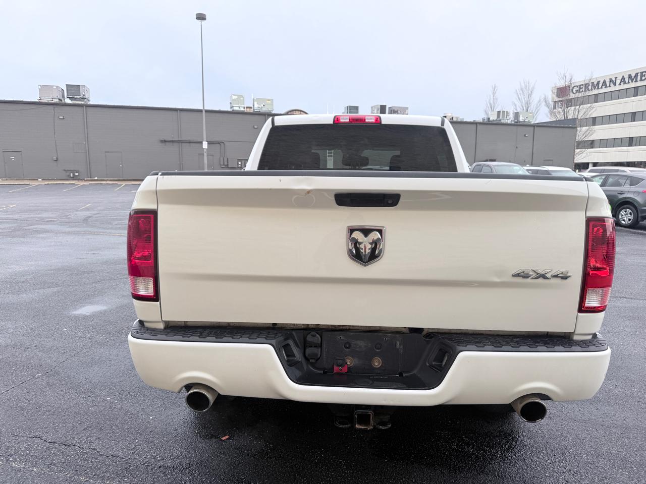 RAM 1500 Tradesman Crew Cab SWB 4WD 2017