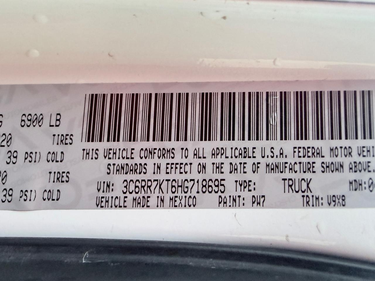 RAM 1500 Tradesman Crew Cab SWB 4WD 2017