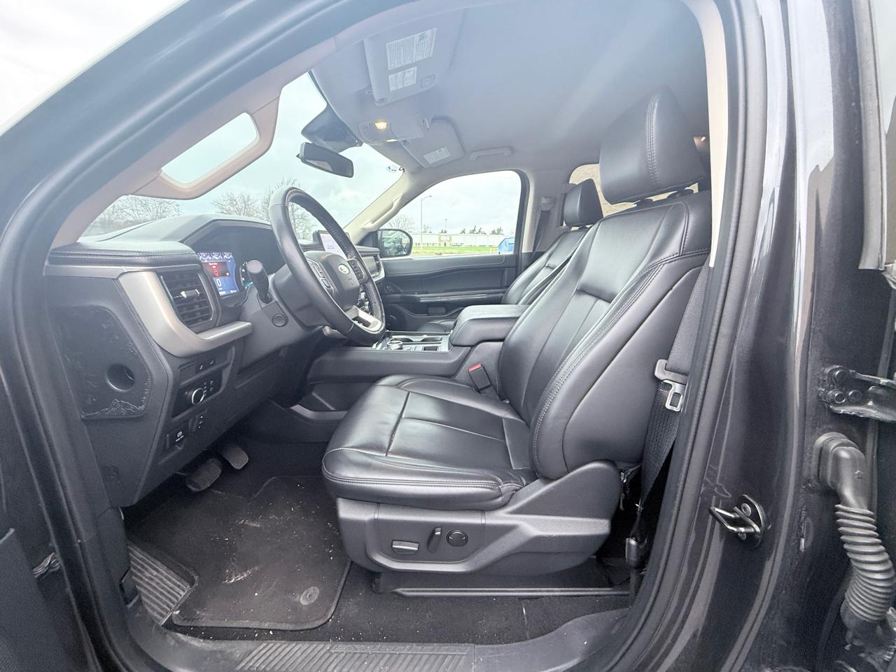 Ford Expedition MAX XLT 2024