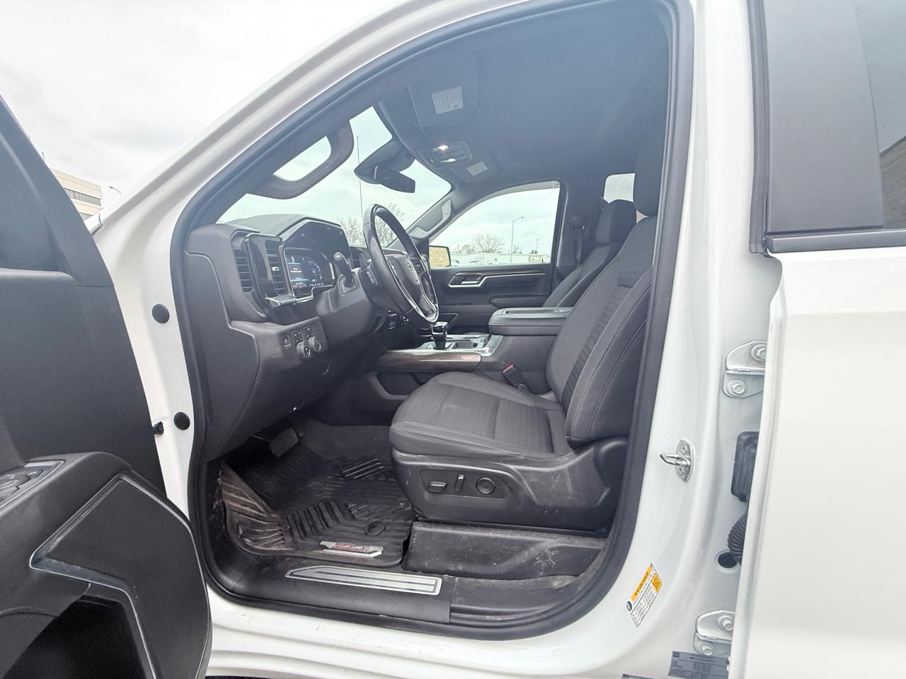 Chevrolet Silverado 1500 RST Crew Cab 4WD 2022