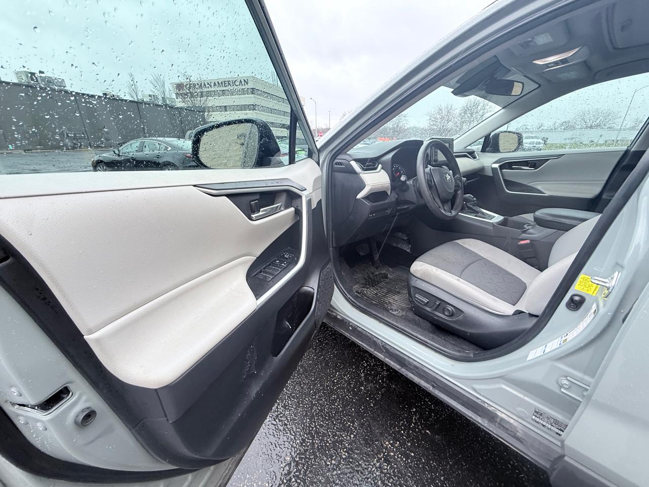 Toyota RAV4 XLE AWD 2022