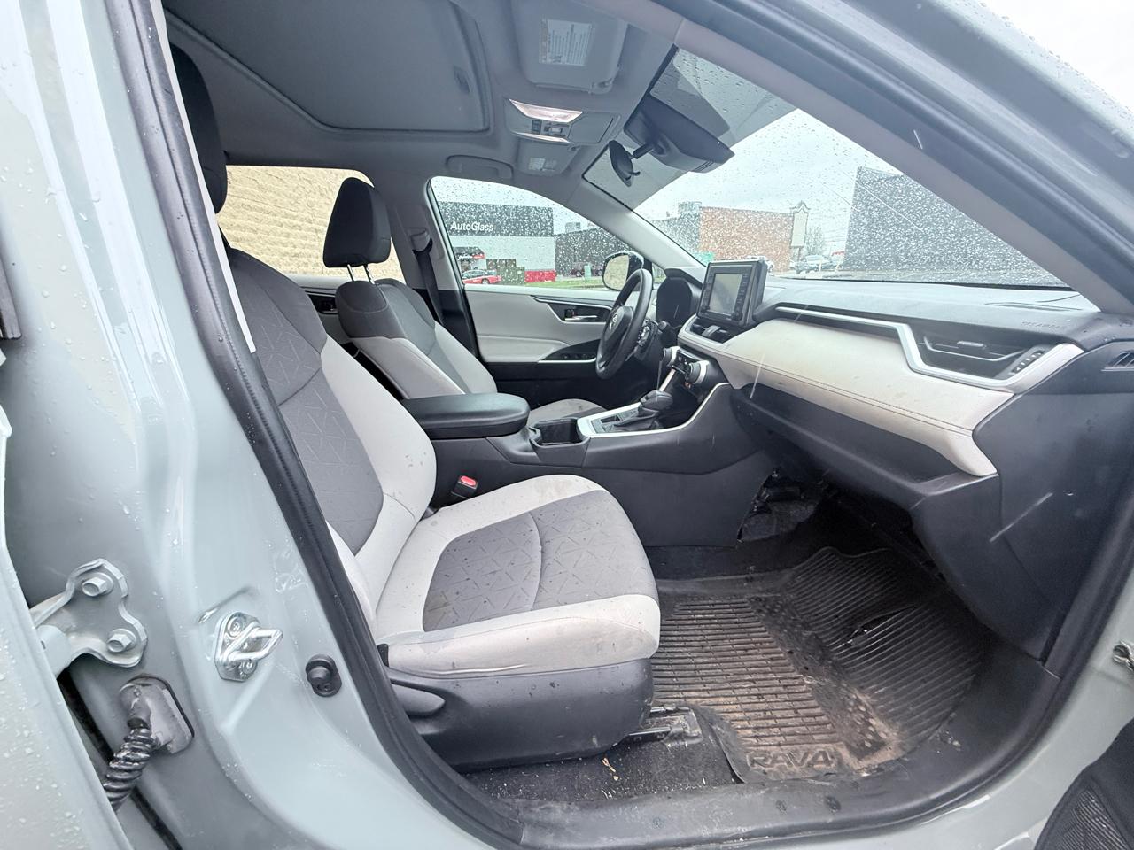 Toyota RAV4 XLE AWD 2022