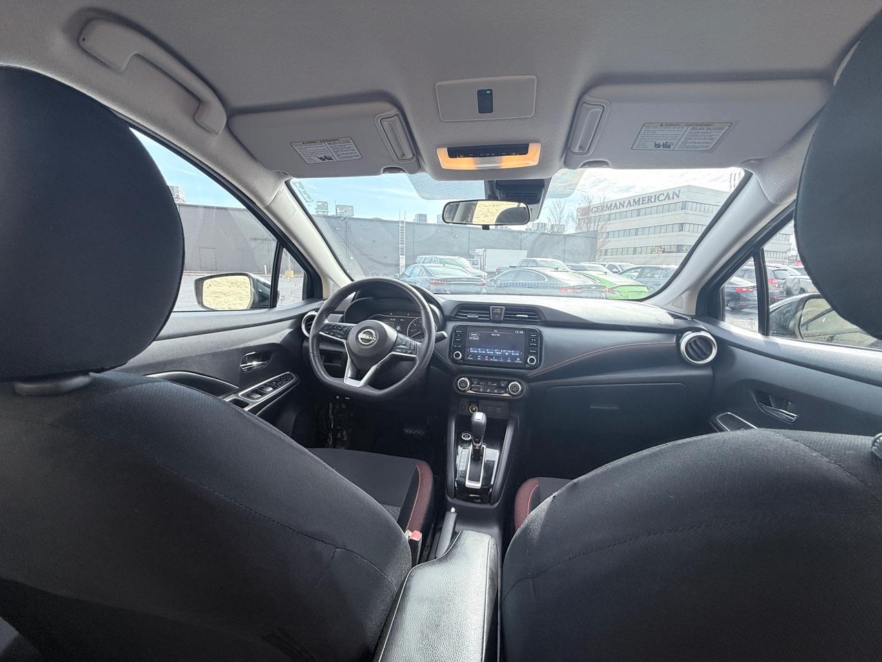 Nissan Versa SR 2023