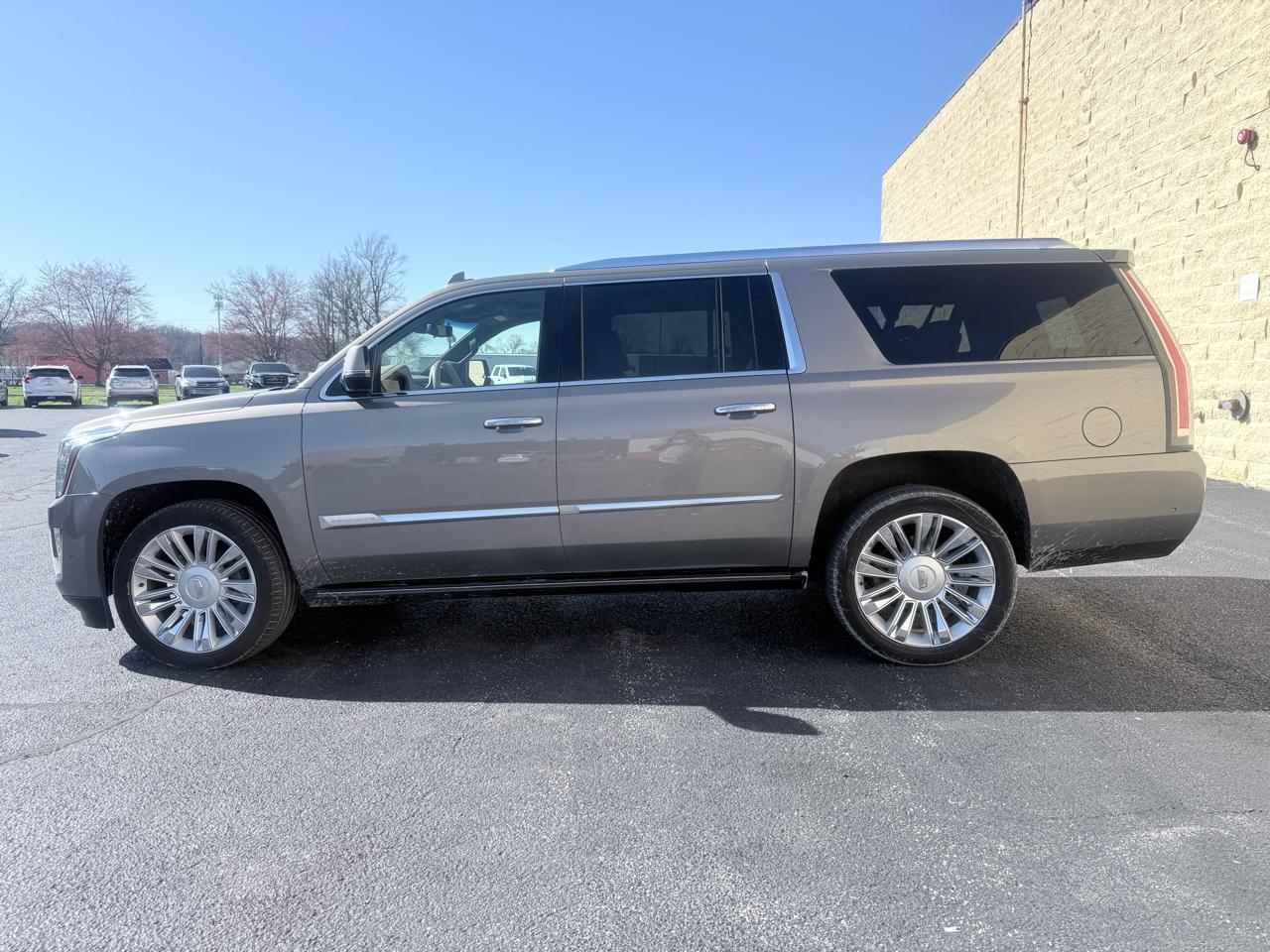 Cadillac Escalade ESV Platinum 4WD 2018