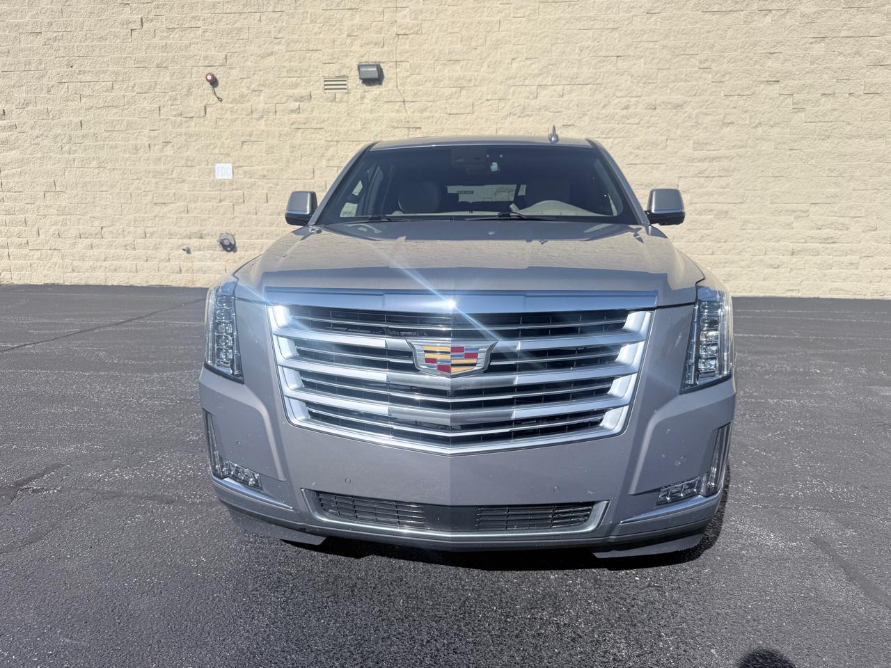 Cadillac Escalade ESV Platinum 4WD 2018
