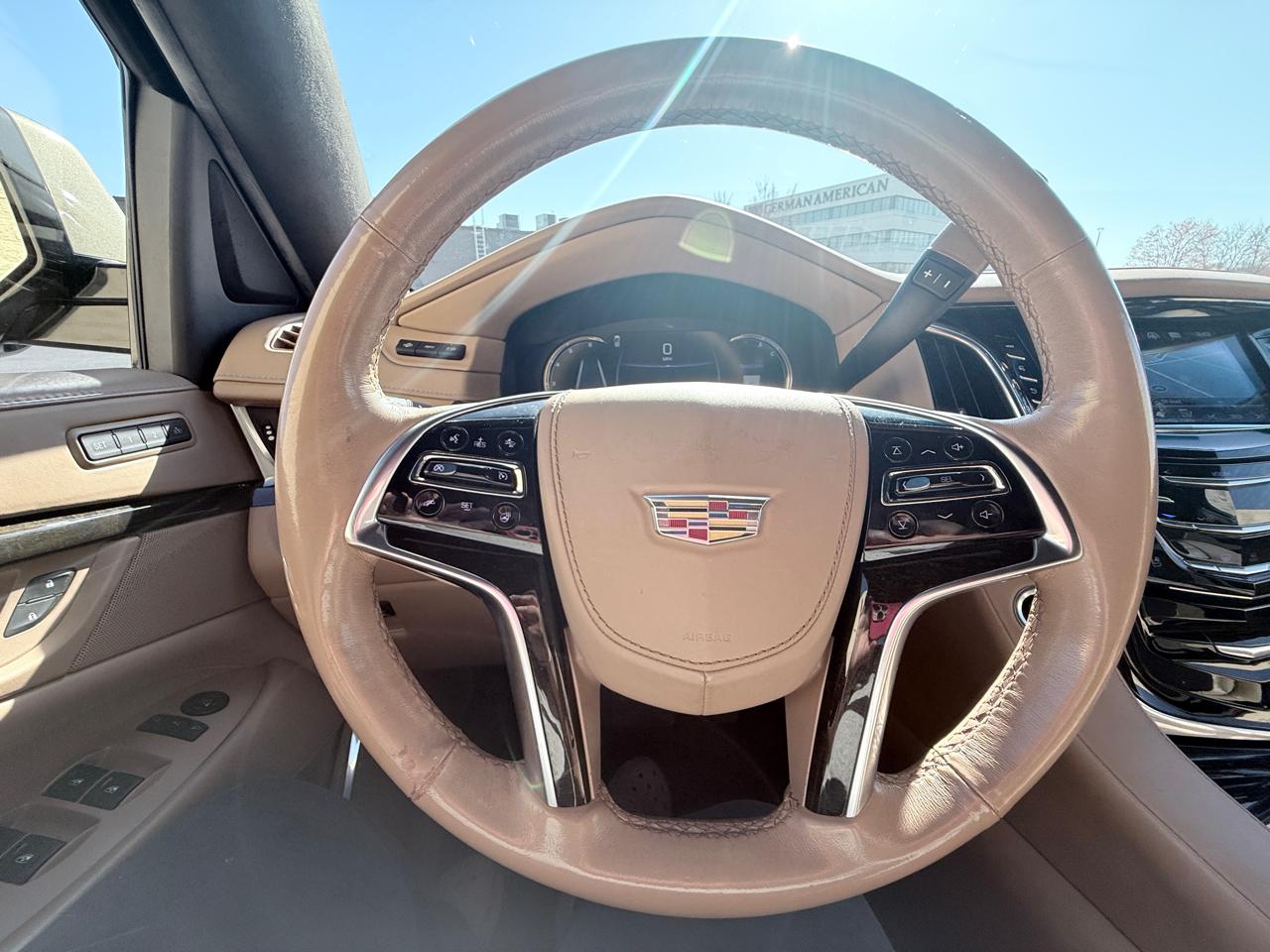 Cadillac Escalade ESV Platinum 4WD 2018