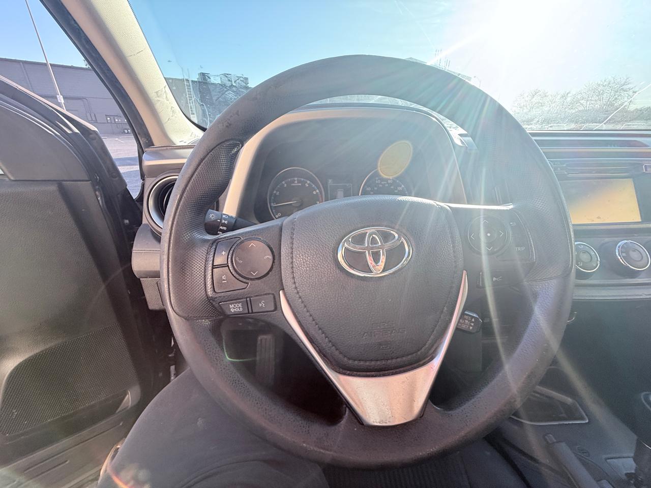 Toyota RAV4 LE FWD 2018