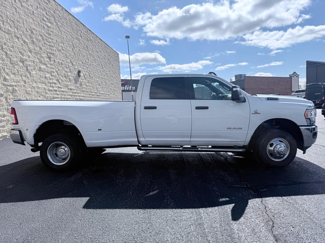 RAM 3500 Big Horn Crew Cab LWB 4WD DRW 2024