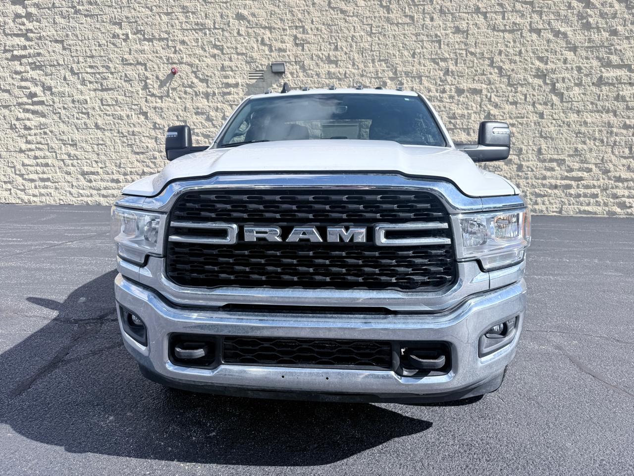 RAM 3500 Big Horn Crew Cab LWB 4WD DRW 2024