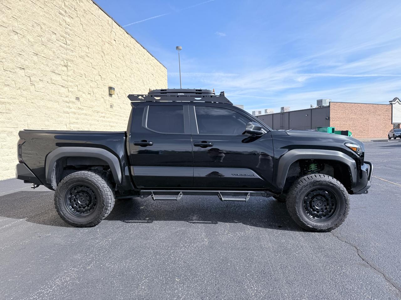 Toyota Tacoma Double Cab 4WD 2024