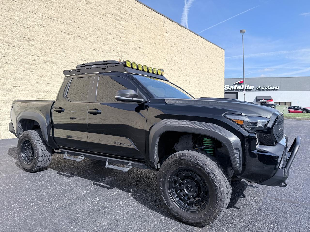 Toyota Tacoma Double Cab 4WD 2024