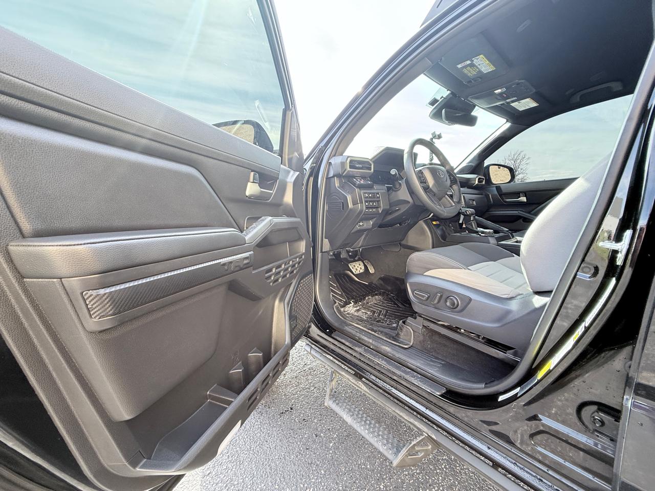 Toyota Tacoma Double Cab 4WD 2024