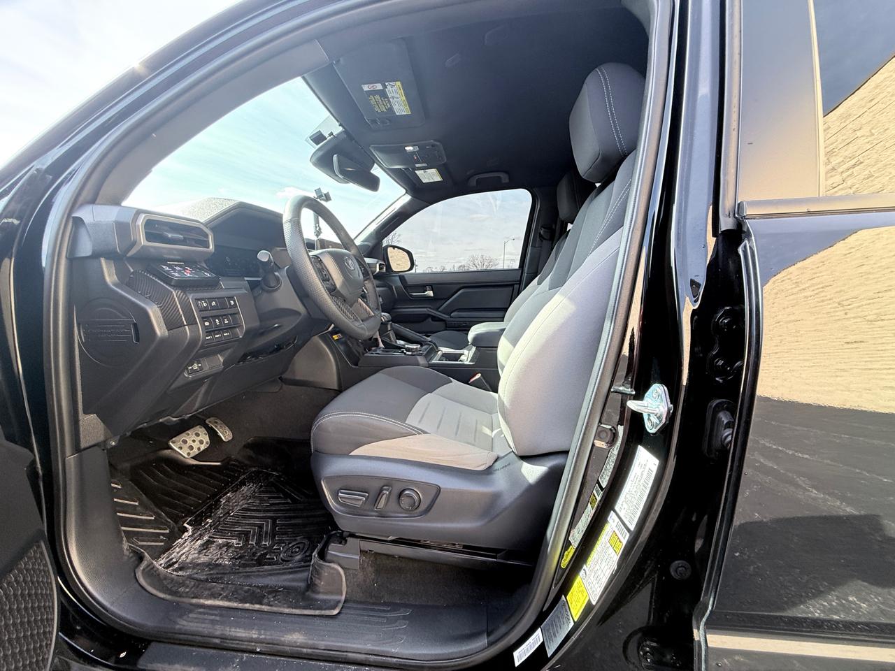 Toyota Tacoma Double Cab 4WD 2024