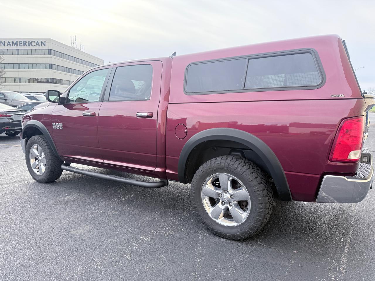 RAM 1500 SLT Crew Cab SWB 4WD 2016