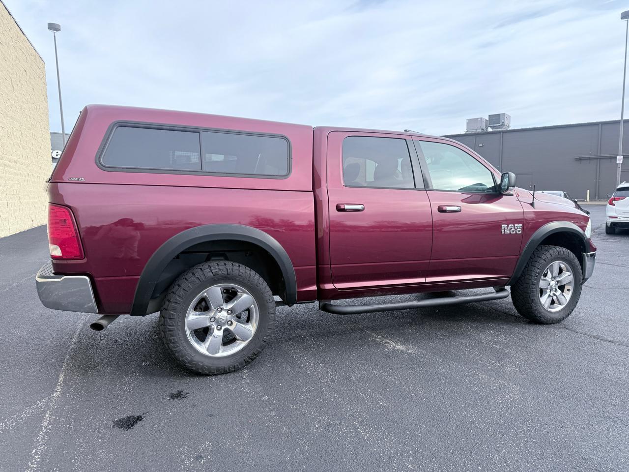 RAM 1500 SLT Crew Cab SWB 4WD 2016