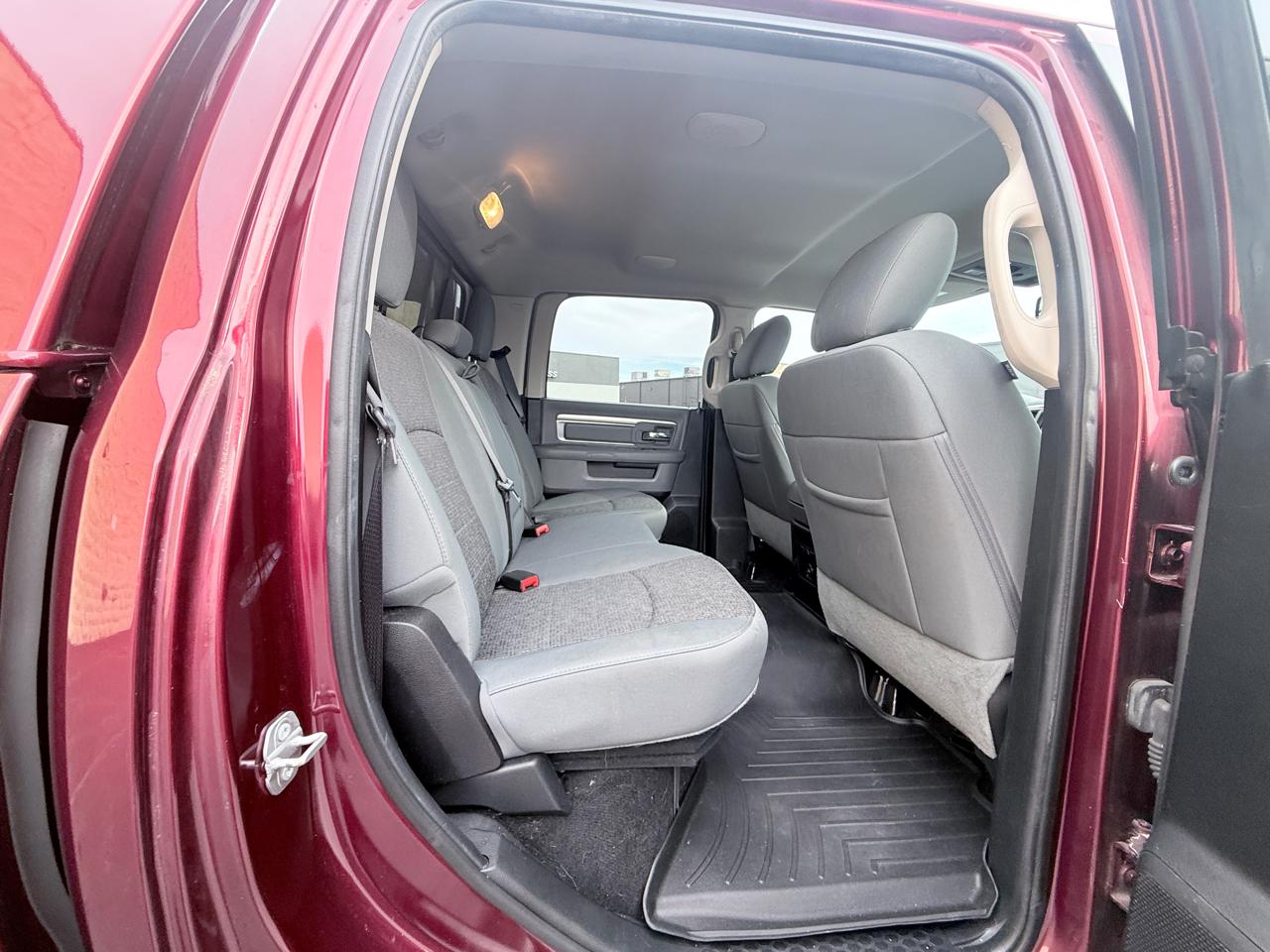 RAM 1500 SLT Crew Cab SWB 4WD 2016