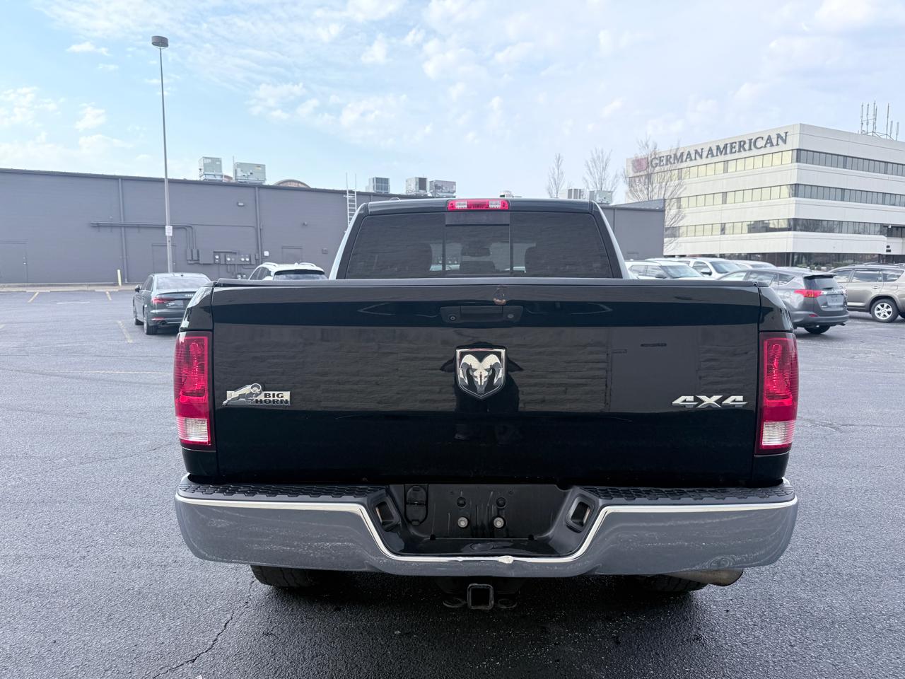 RAM 1500 SLT Crew Cab SWB 4WD 2015