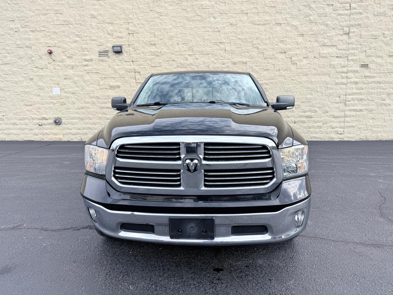 RAM 1500 SLT Crew Cab SWB 4WD 2015