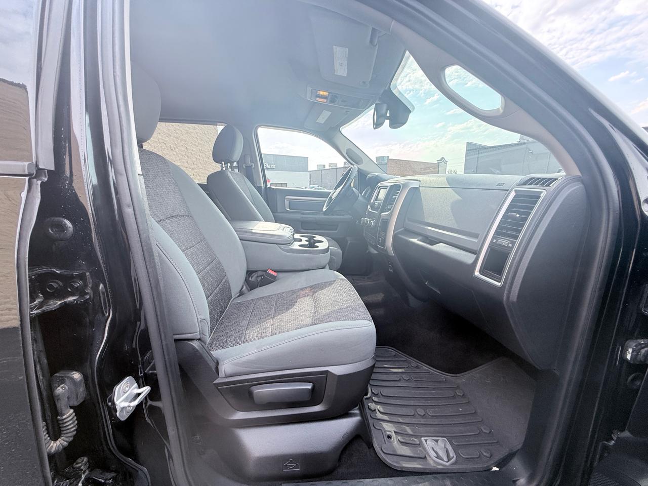 RAM 1500 SLT Crew Cab SWB 4WD 2015