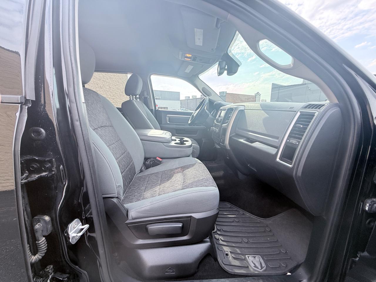 RAM 1500 SLT Crew Cab SWB 4WD 2015