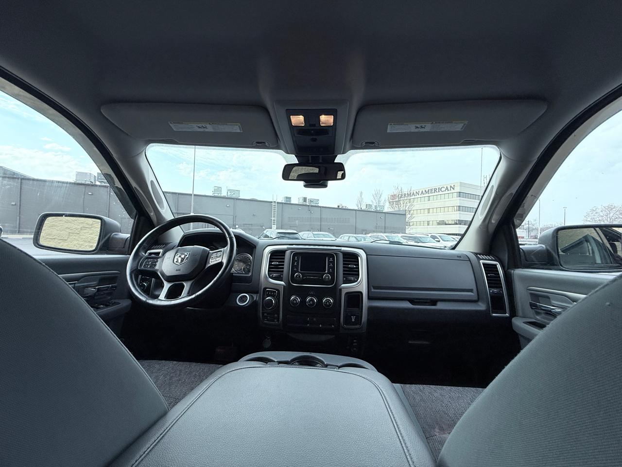 RAM 1500 SLT Crew Cab SWB 4WD 2015