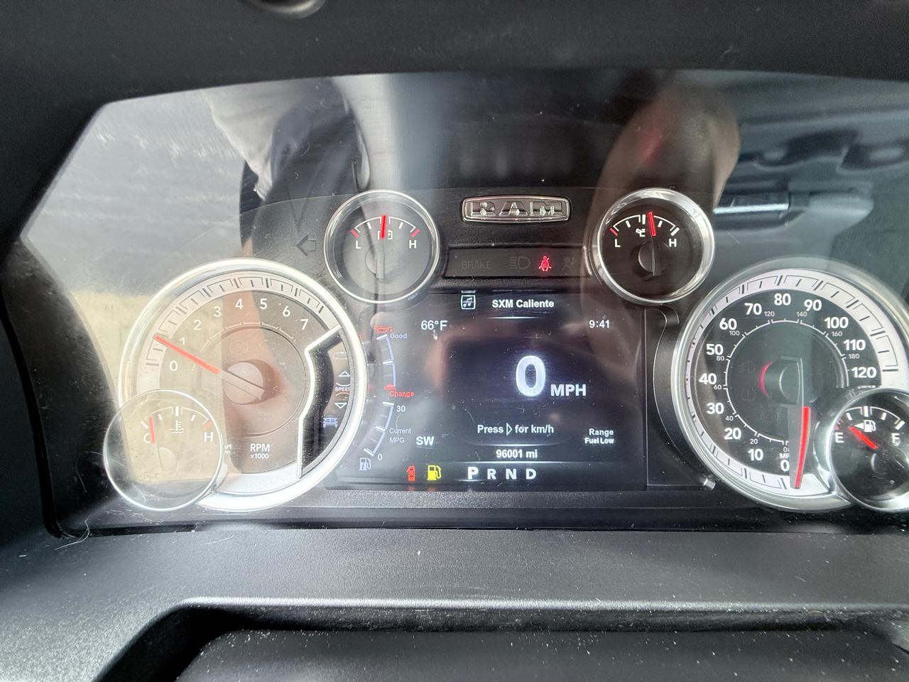 RAM 1500 SLT Crew Cab SWB 4WD 2015