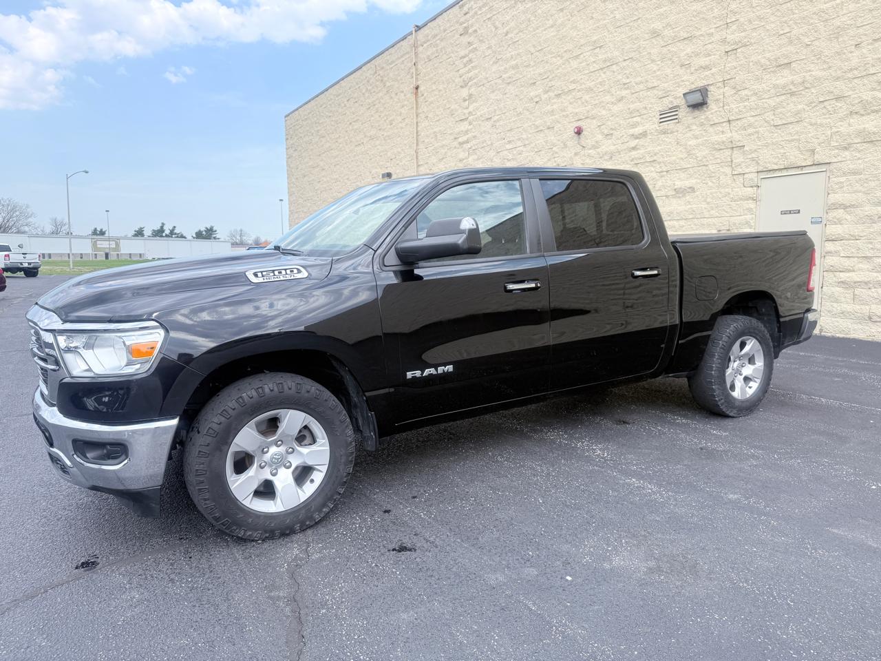 RAM 1500 Big Horn Crew Cab SWB 4WD 2020