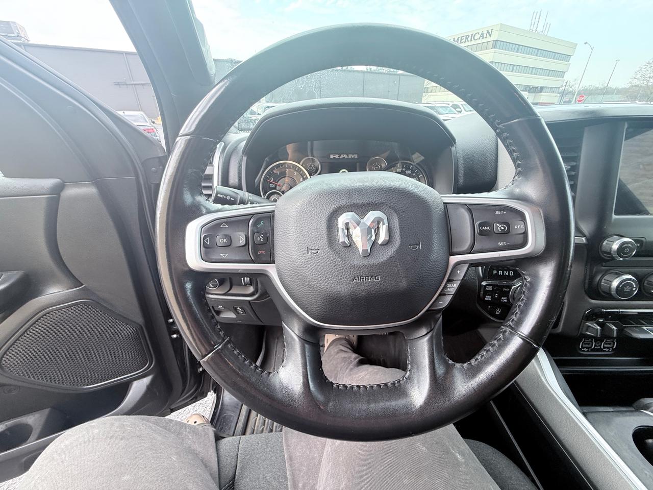 RAM 1500 Big Horn Crew Cab SWB 4WD 2020