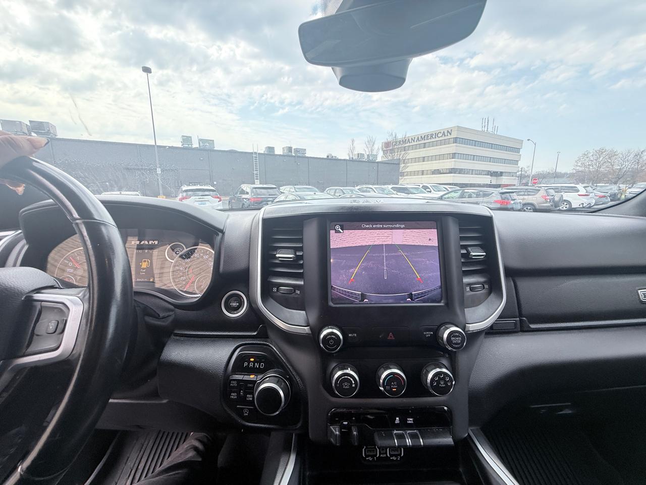 RAM 1500 Big Horn Crew Cab SWB 4WD 2020