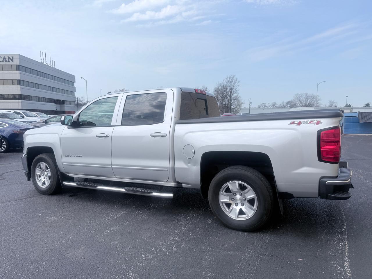 Chevrolet Silverado 1500 LT Crew Cab 4WD 2017
