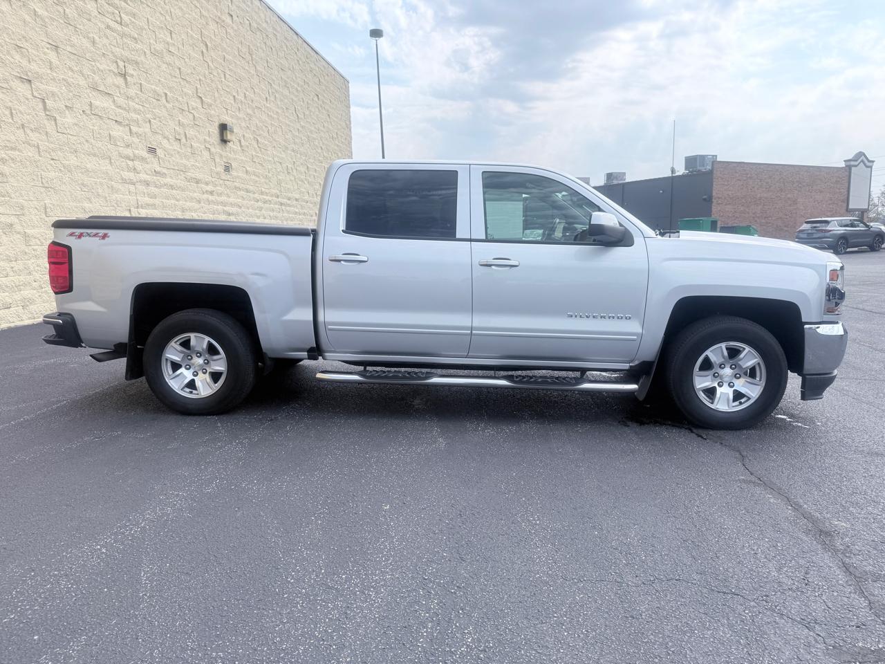 Chevrolet Silverado 1500 LT Crew Cab 4WD 2017